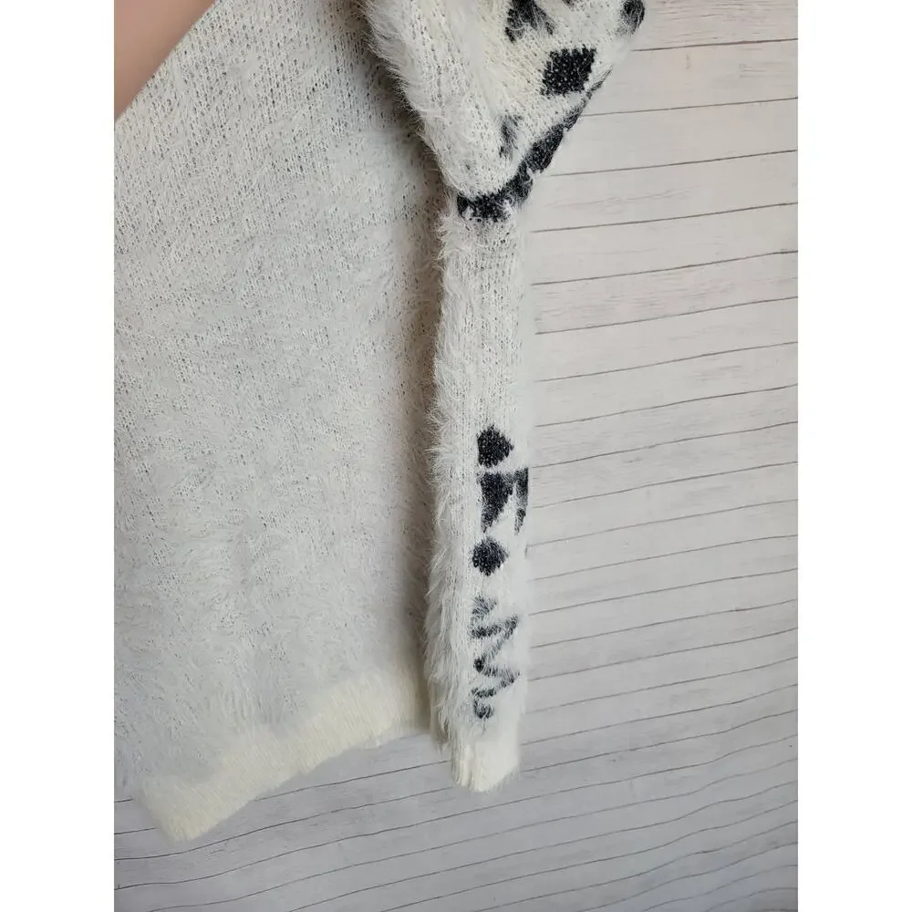 Maurices White Snowflake Eyelash Fuzzy Knit Pullover Sweater, sz Large